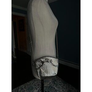 Vintage Fiora silver metal evening crossbody handbag